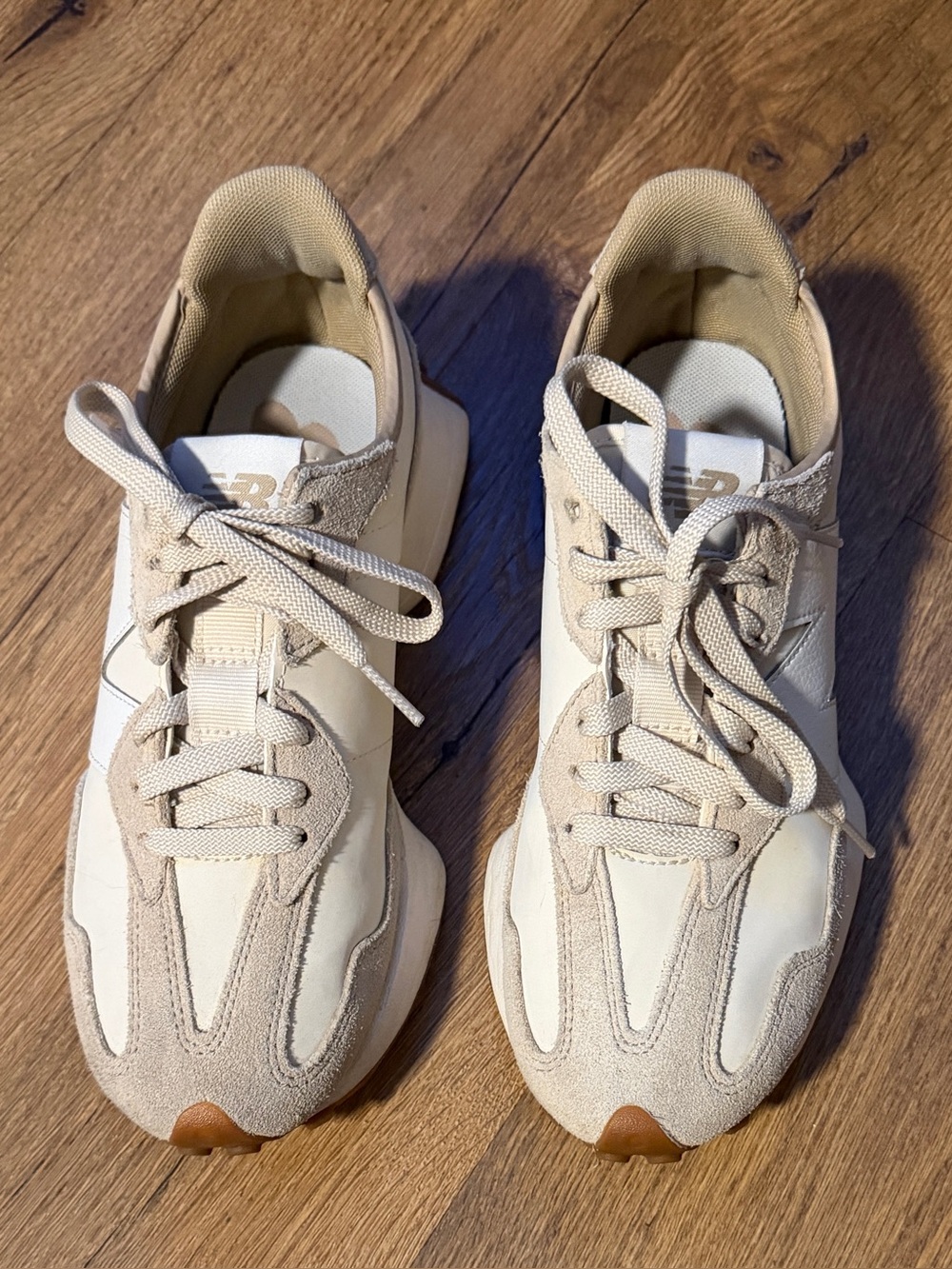 New Balance 327